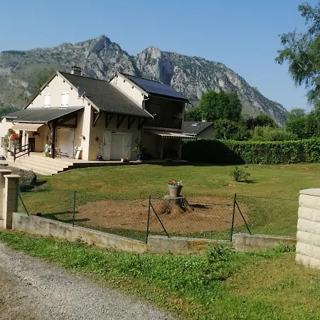 A La Joie De Vivre Alloggio in famiglia Banat